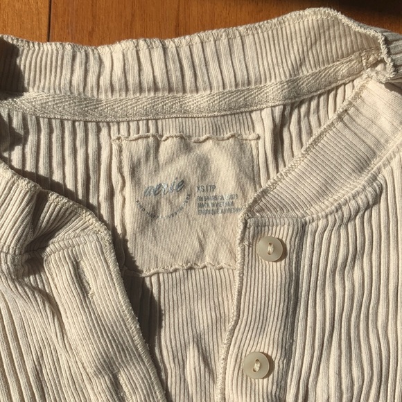 aerie xs beige long sleeve shirt - Picture 1 of 2